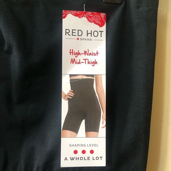 Spanx High Waisted Mid-Thigh Short - Picture 3 of 6